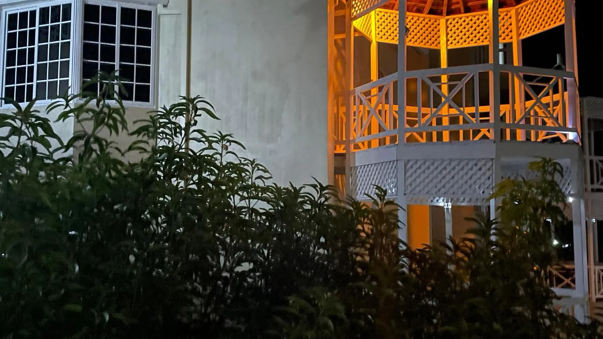 Apartamento Oceanbreeze Jamaica Penthouse, 7-Minute Walk To Beach Ocho Rios